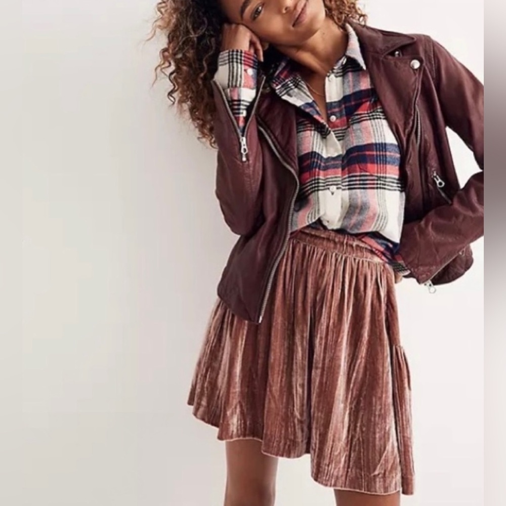 NWT Madewell Crushed Velvet Mini Skirt 🎀